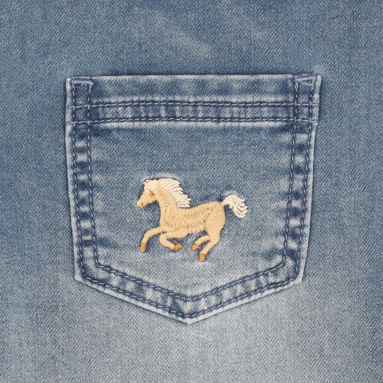 Winnie Pull on Denim Jeans