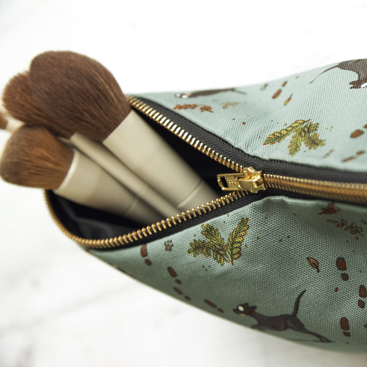 "Black Labrador Wash Bag / Make Up Bag / Pencil Case - The Glamorous Grub