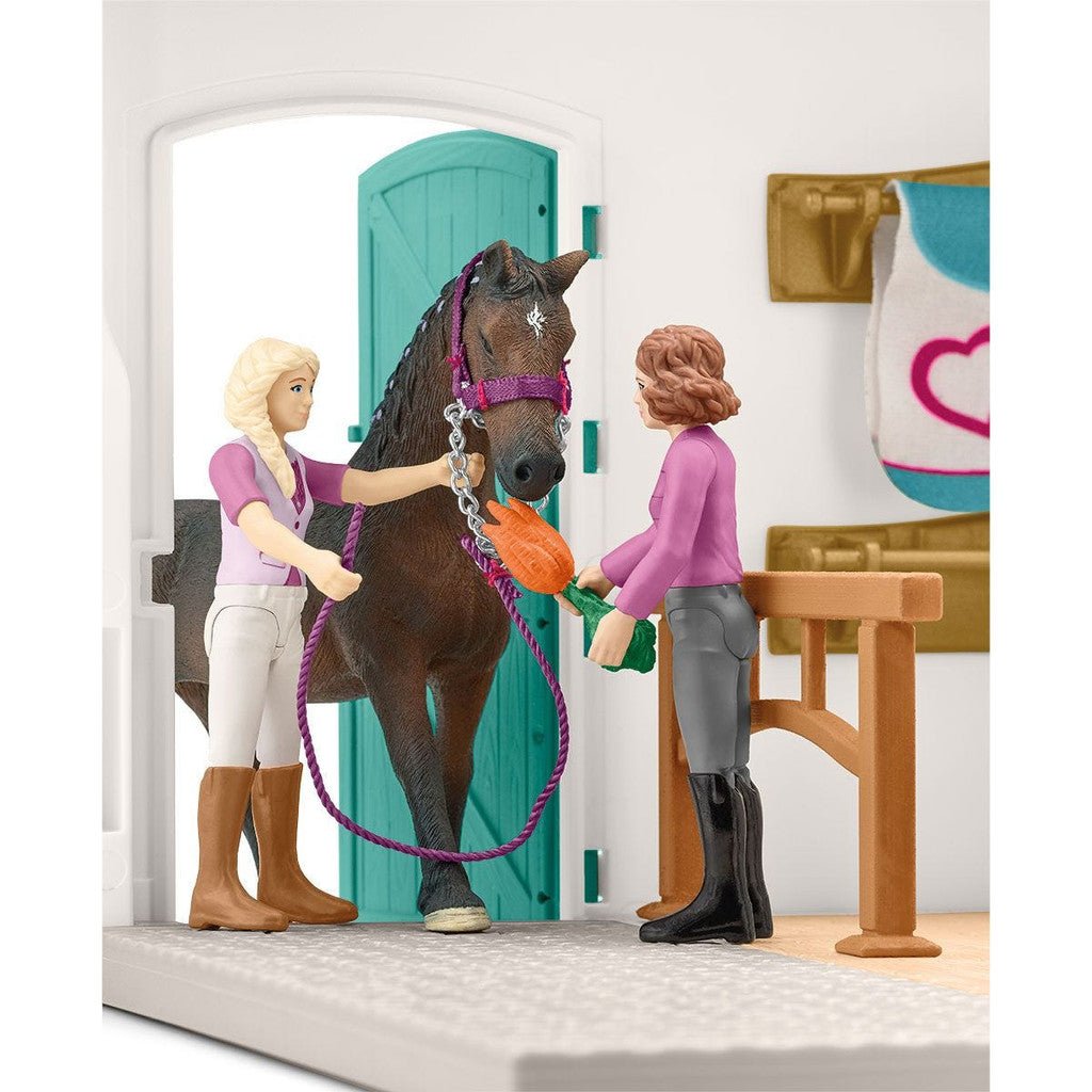 Schleich - Horse Shop - The Glamorous Grub