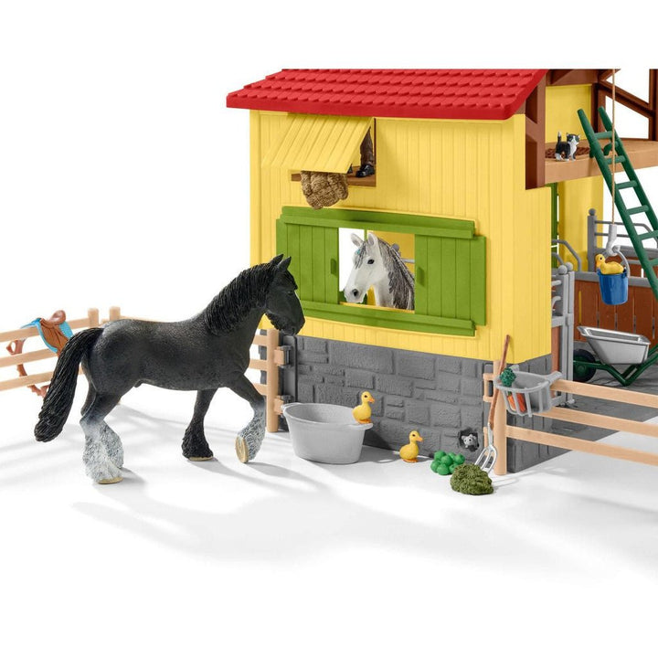 Schleich - Horse Stable - The Glamorous Grub